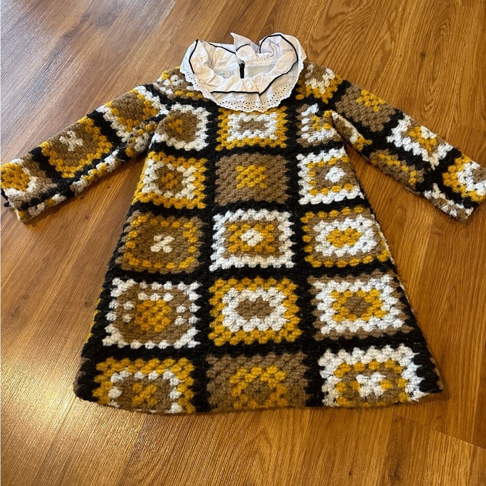 Que Crochet Patterned Kids Dress by Foque brand. 6-7 years old.